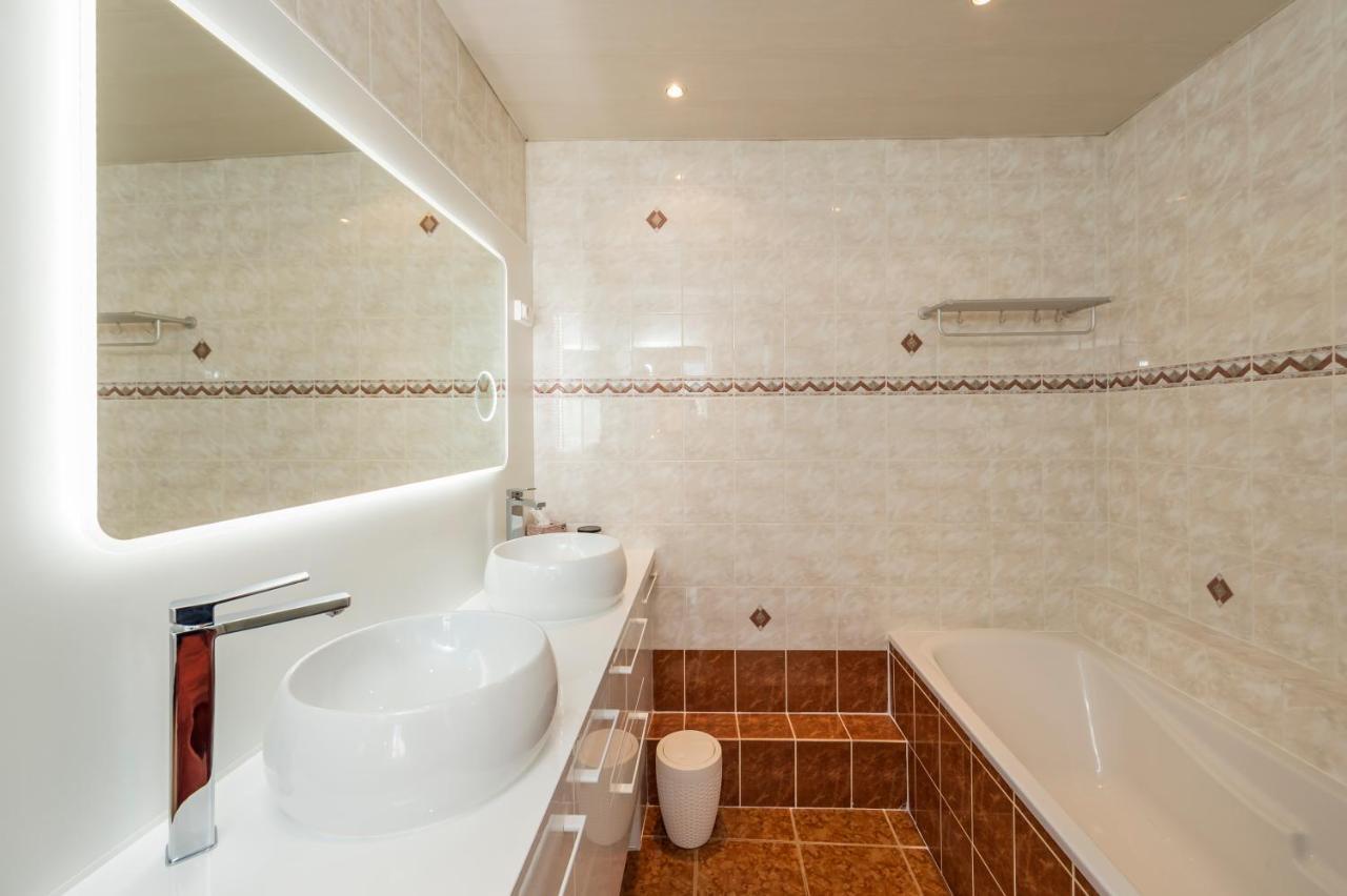 Suites Mana - Le Manaloft, Chic Et Moderne Avec Salle Privee De Fitness En Plein Centre-Ville De Rethel Zewnętrze zdjęcie